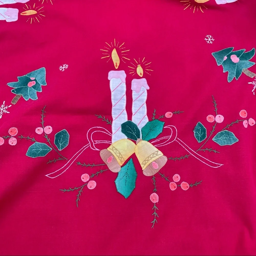 Vintage Appliquéd‎ Christmas Tablecloth Red Large Kitchen Holiday Xmas Festive